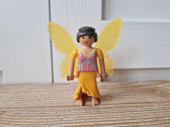 Personnage Playmobil figurine fée jaune n4