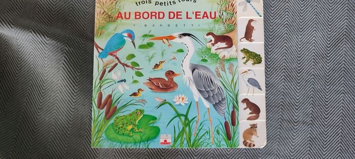Livre trois petits tours au bord de l'eau Fleurus enfants