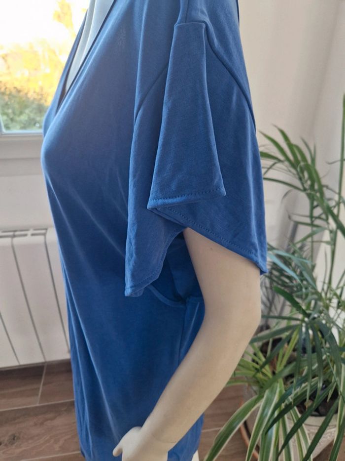 Robe 👗 décolleté - photo numéro 4