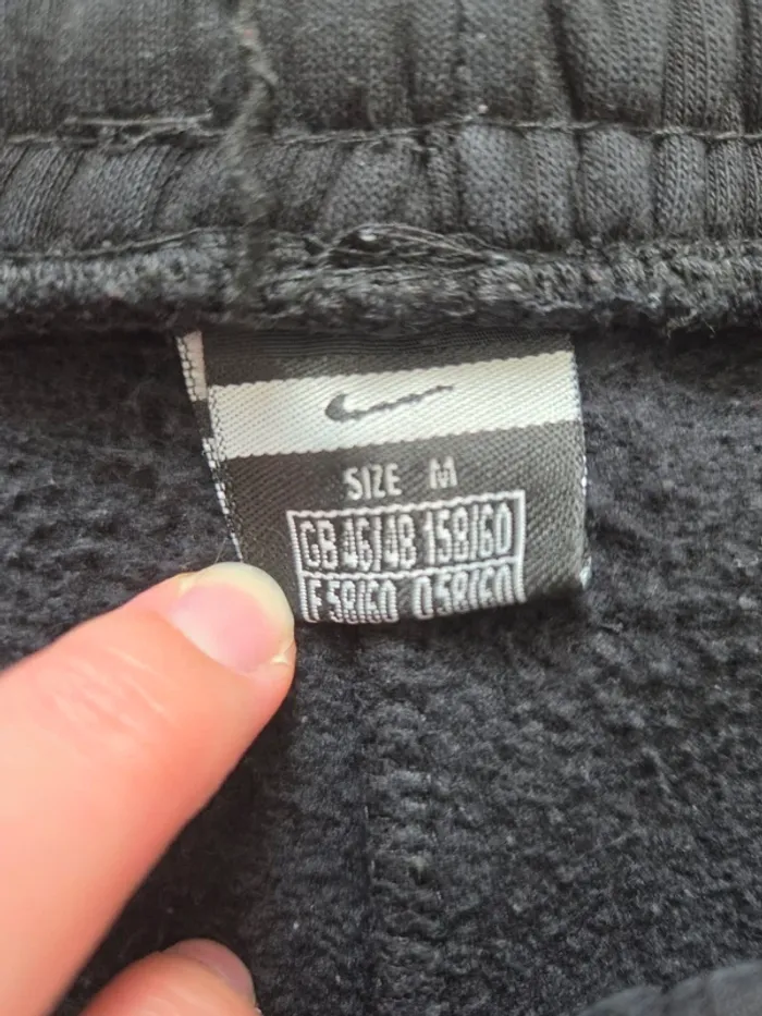 Pantalon jogging Nike enfant taille 12 ans - photo numéro 3