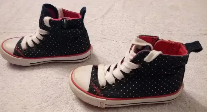 Chaussures basket Okaïdi taille 25 (réf perso 20)(familleac72) - photo numéro 2