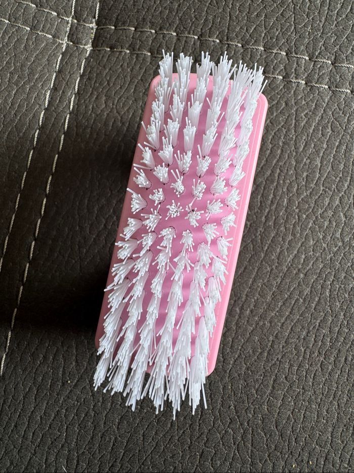 Brosse à ongles - photo numéro 2