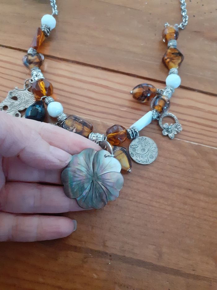 Collier - photo numéro 4