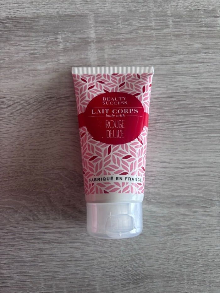 Crème pour le corps rouge délice beauty sucess