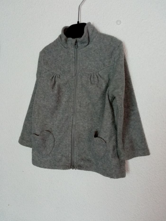 3 ans  kidkanai veste, gilet polaire zippé gris poche en forme de cœur toutes saisons /Excellent état - photo numéro 7
