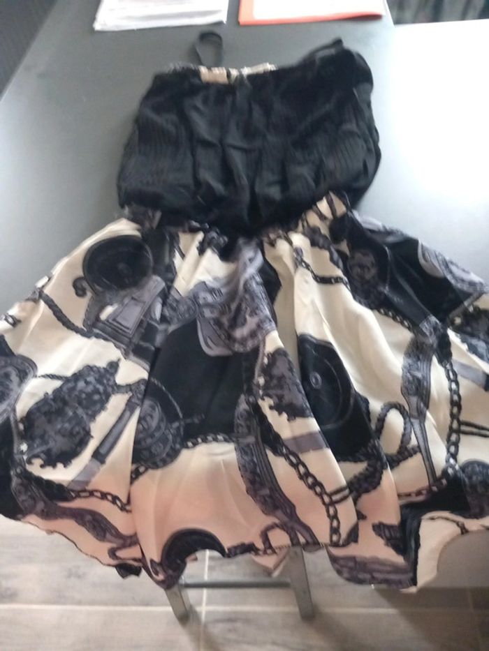 Robe noir