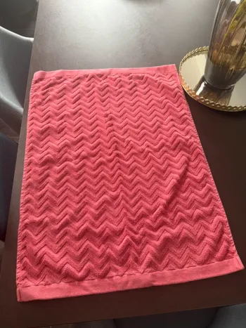 Serviette de bain rose saumon 50x70cm H&M Home