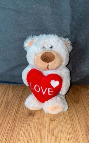 Peluche ours love 21 cm