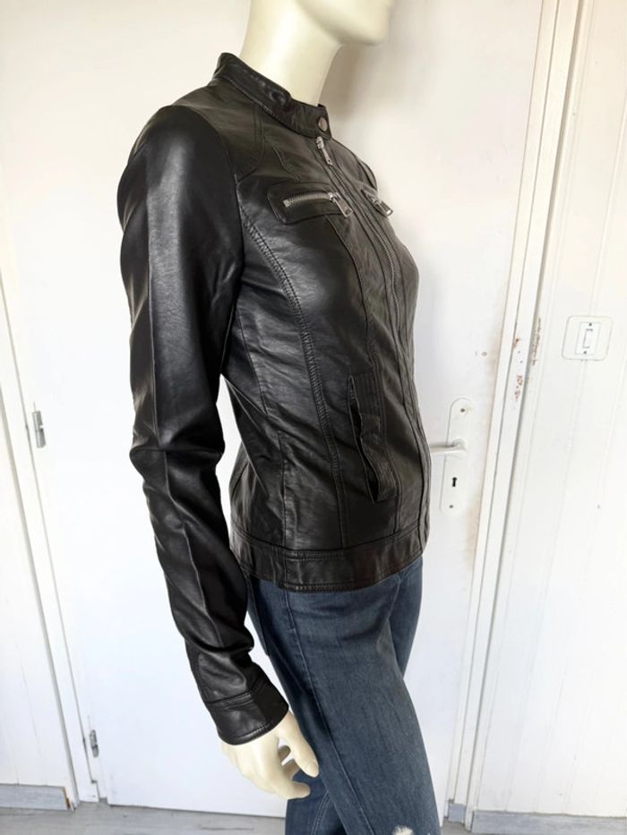 Veste en simili cuir ONLY – Taille 38 – noir – Neuf avec étiquette - photo numéro 7