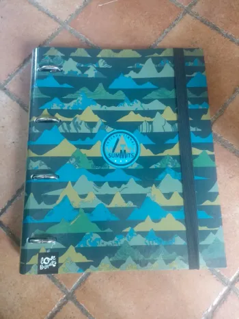 Classeur anneau et élastique