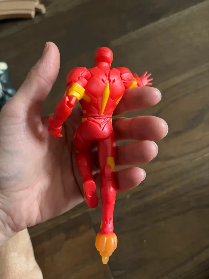 Lot de 4 figurines super-héros et voiture hotwheels Tbe Batman spiderman - photo numéro 8