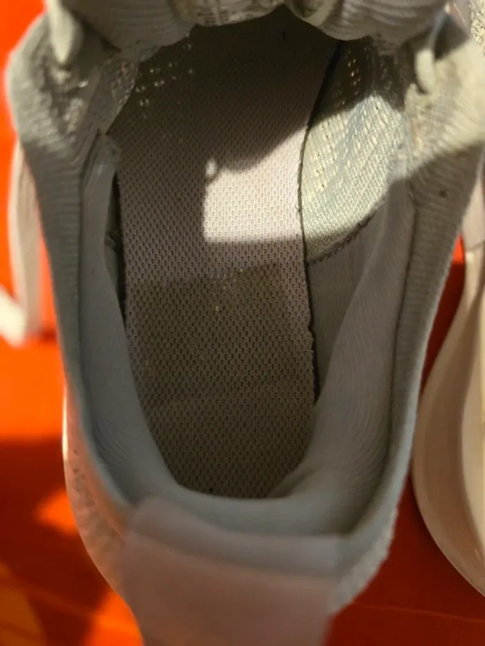 Chaussure de sport - photo numéro 12