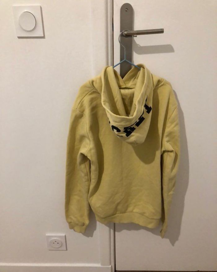 Pull Mickey 8/9 ans - photo numéro 4