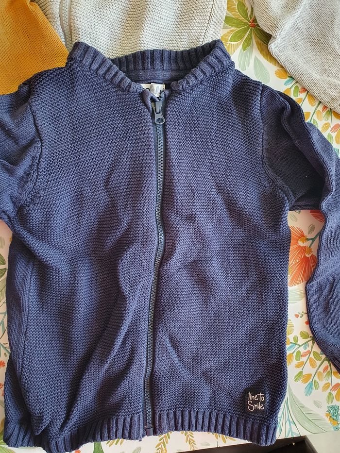 Lot 4 gilets 3ans - photo numéro 4