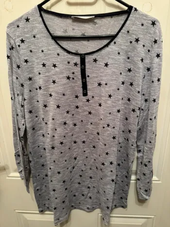 Haut manches réglables Marque Armand Thiery taille 46