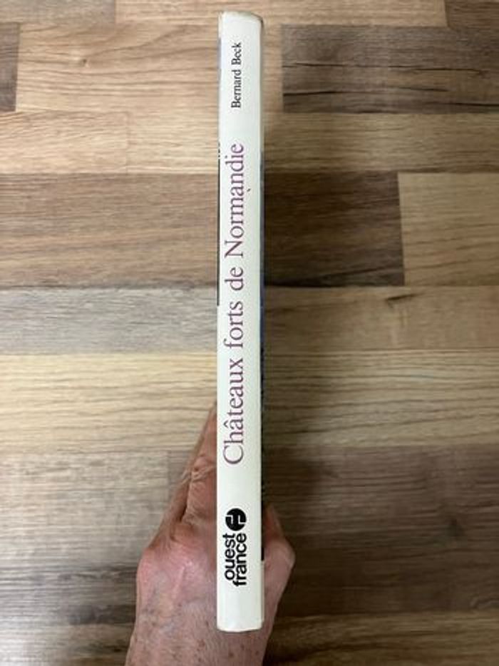 Beau livre relié-Châteaux forts de Normandie - photo numéro 4