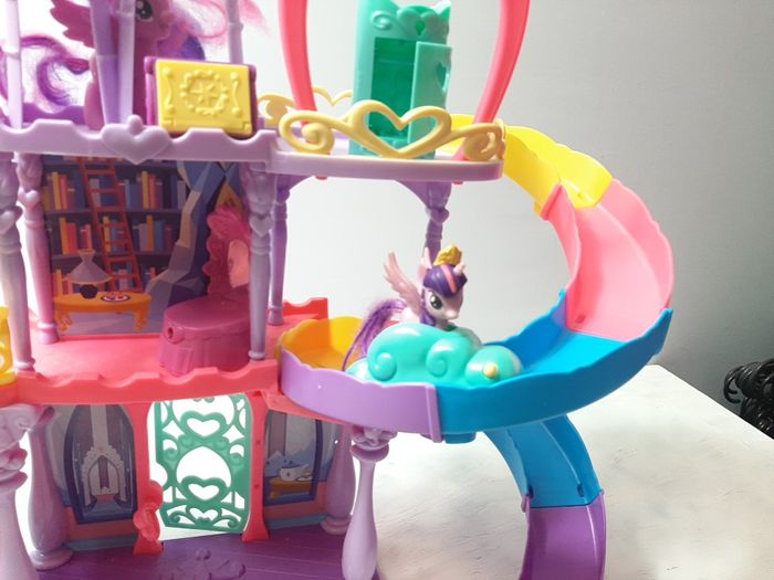 chateau my little poney + 3 petits poneys - photo numéro 7