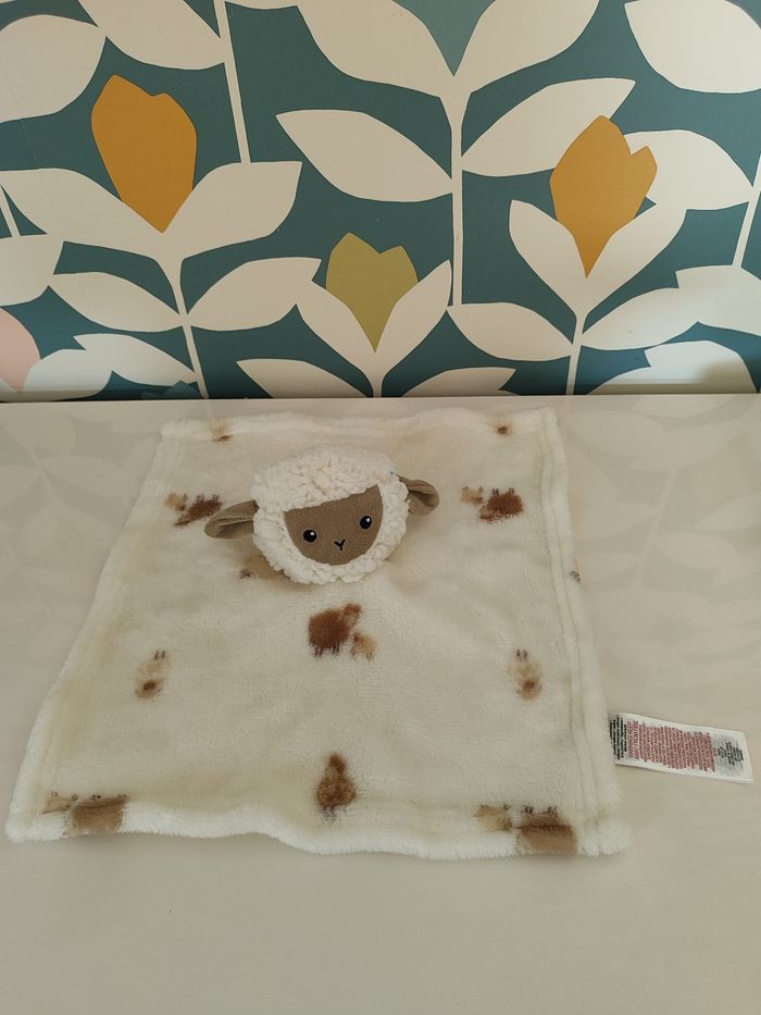 Doudou plat mouton primark - photo numéro 1