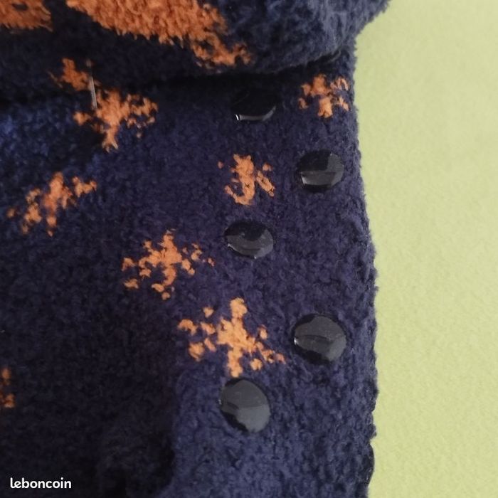 Chaussons chaussettes Neuf 35/37 - photo numéro 3