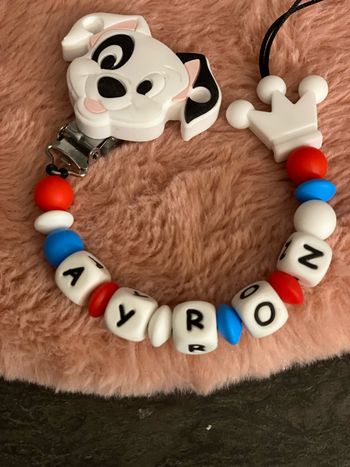 Attache tétine personnalisée