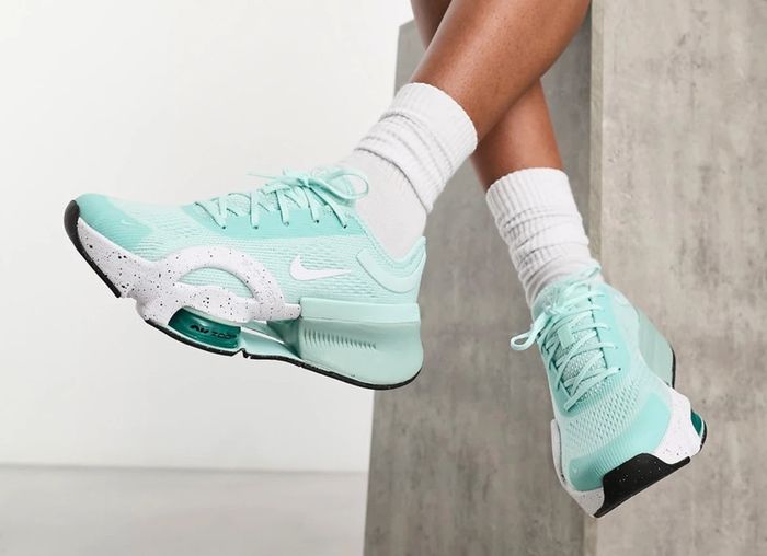 Superbes baskets Nike Superrep air zoom t.40 - photo numéro 2