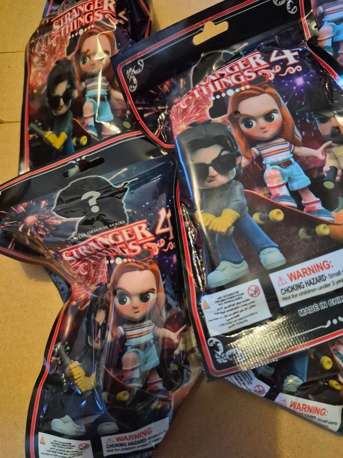 6 sachets grandes figurines stranger things - photo numéro 2