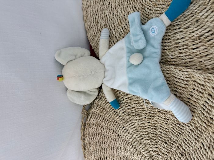 Doudou plat koala bleu blanc arc en ciel BEBE CONFORT - photo numéro 2