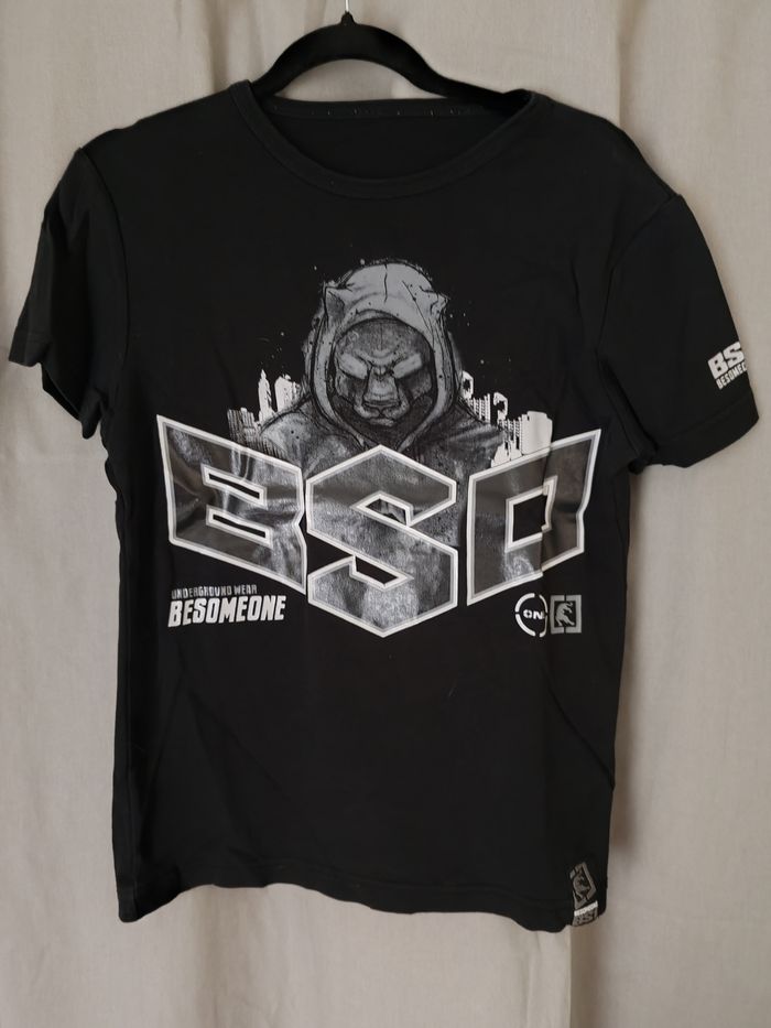 Tee shirt
