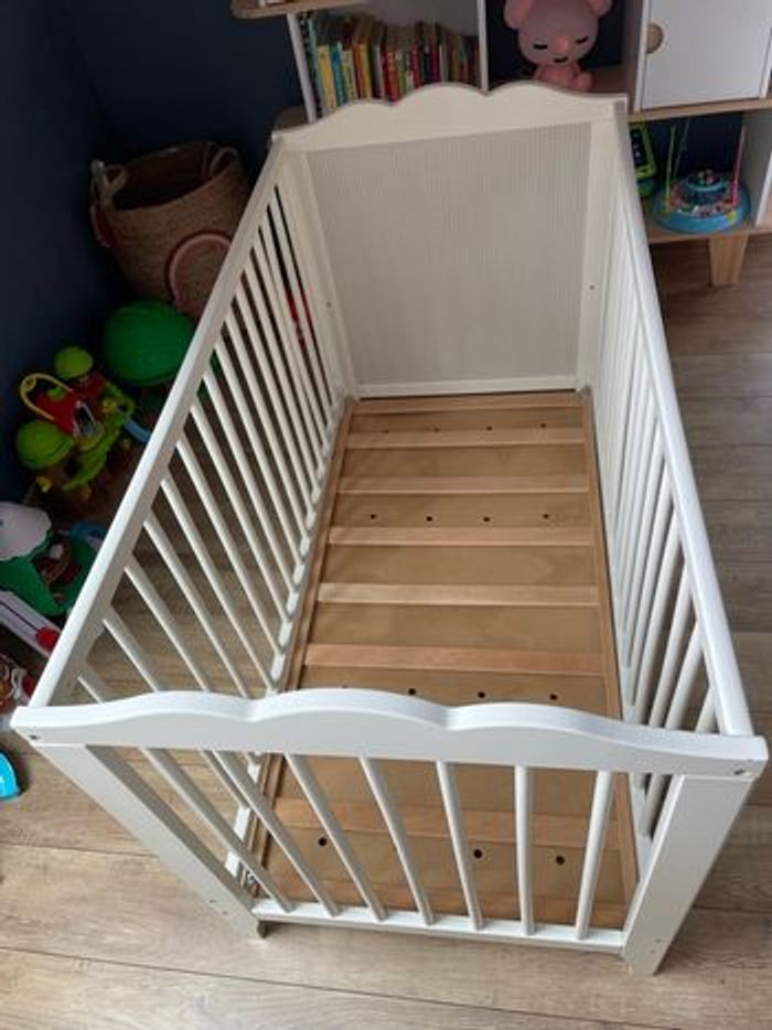 Lit bébé à barreaux - photo numéro 4