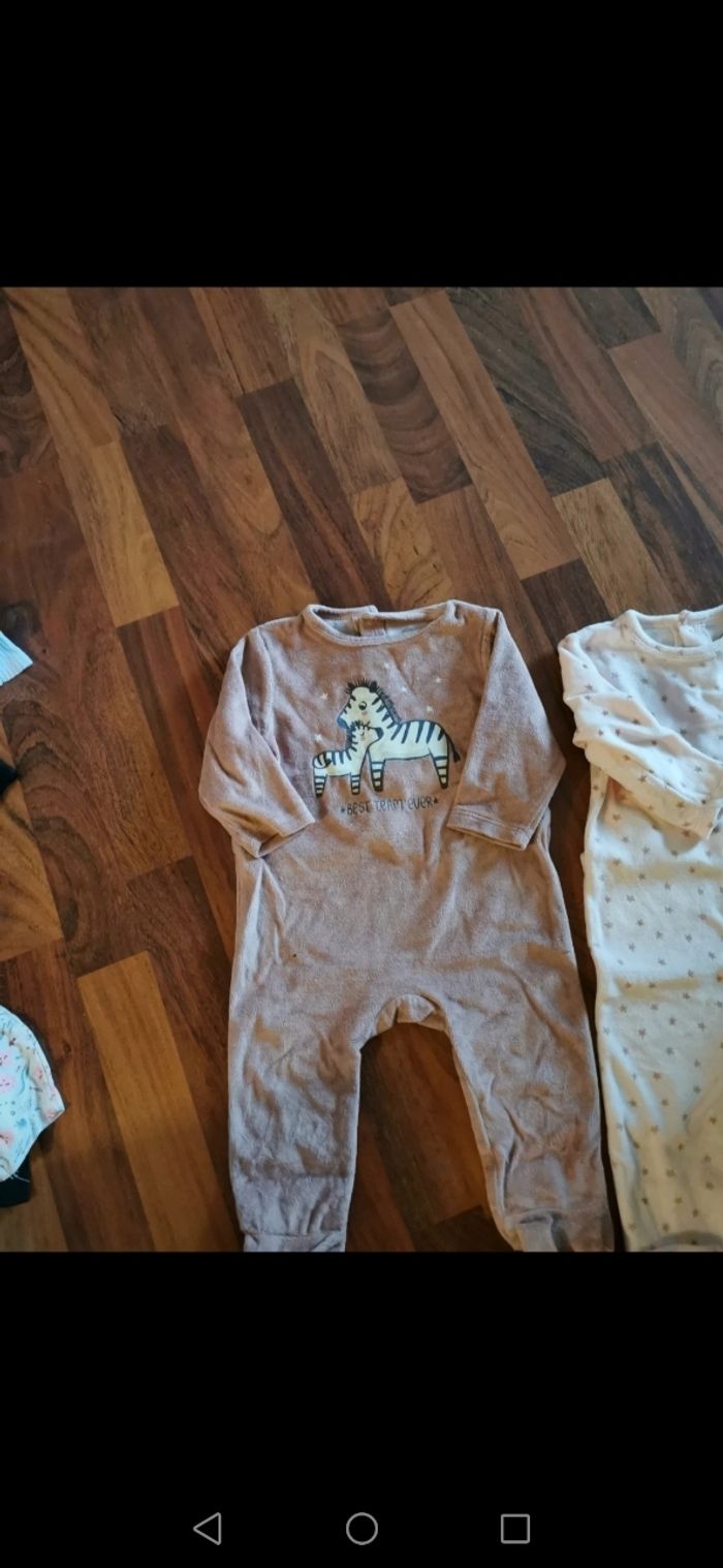Pyjamas - photo numéro 2