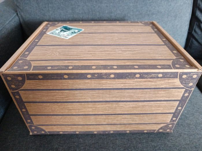 Treasure box pirates