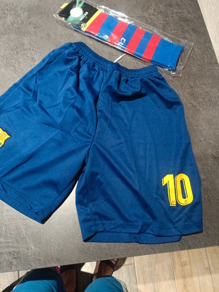 Tenue football Léo Messi FC Barcelone t.30 - photo numéro 3
