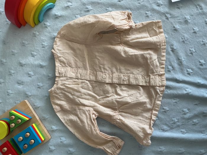 blouse manches longues beige ouverture totale au dos 9 mois kitchoun - photo numéro 10
