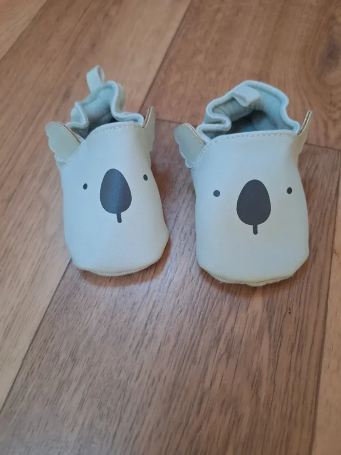 Chaussons bébé taille 6/9mois