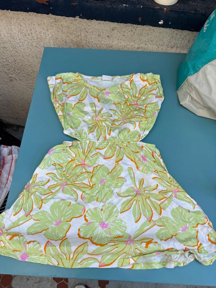 Robe t 6 ans 116cm