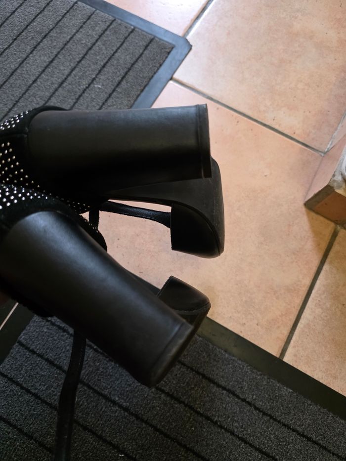 Chaussures a talons - photo numéro 9