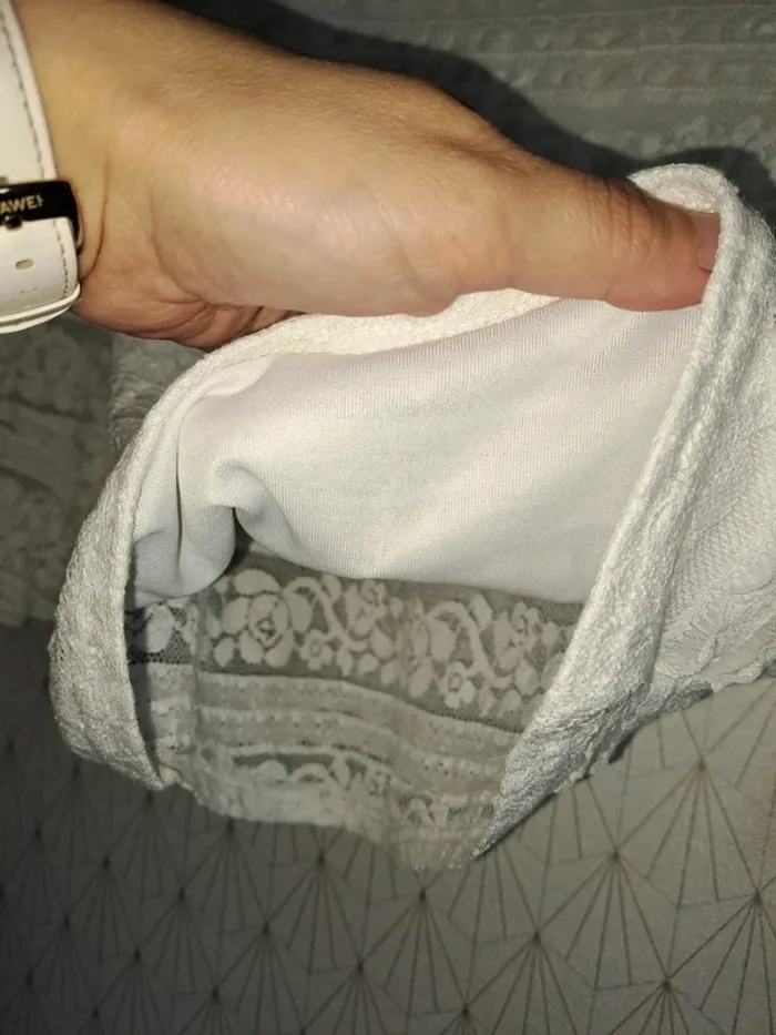 Haut femme blanc doublé dentelle mim tbe XS étiquette coupée - photo numéro 2