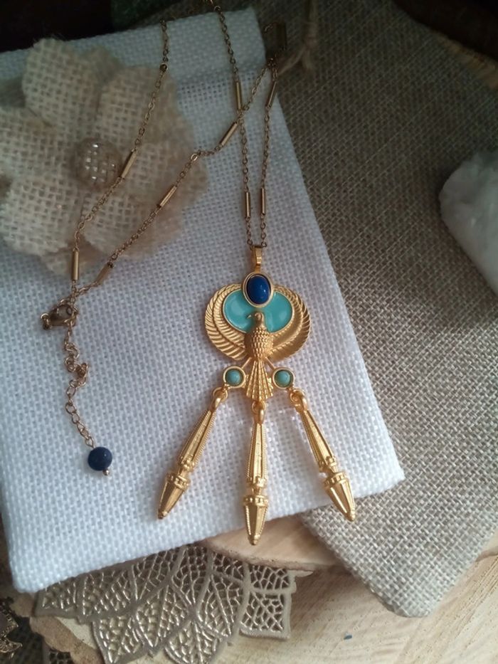 Collier Style égyptien doré et lapis lazuli
