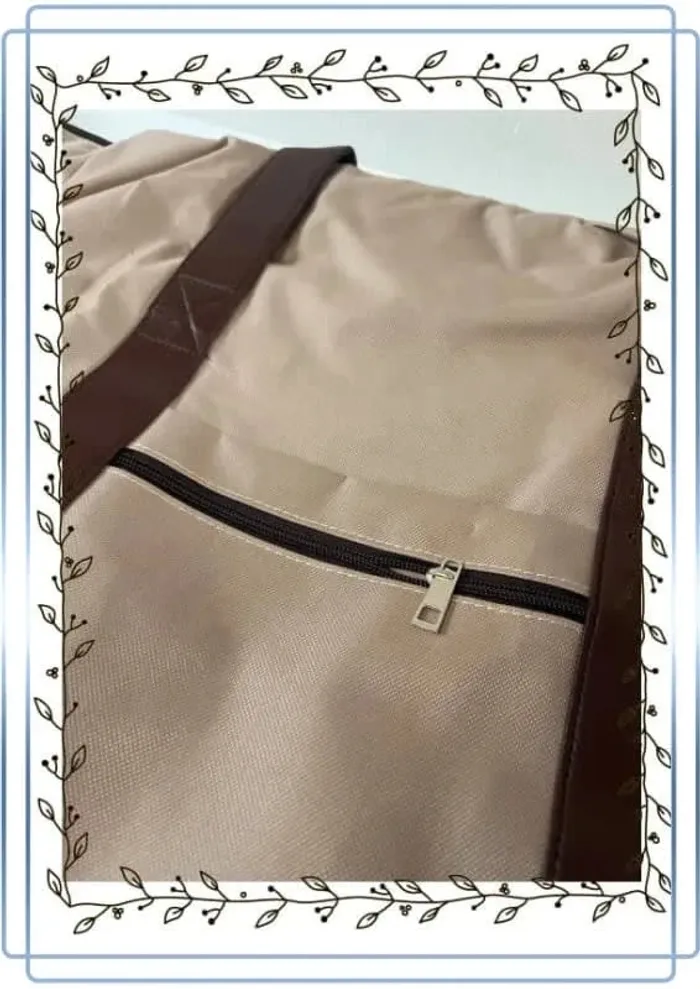 Sac à main bagage, grande taille, neuf sans étiquette, un tout petit trou sur le coté 75x40cm - photo numéro 3