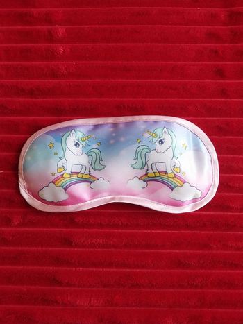 Masque de nuit licorne