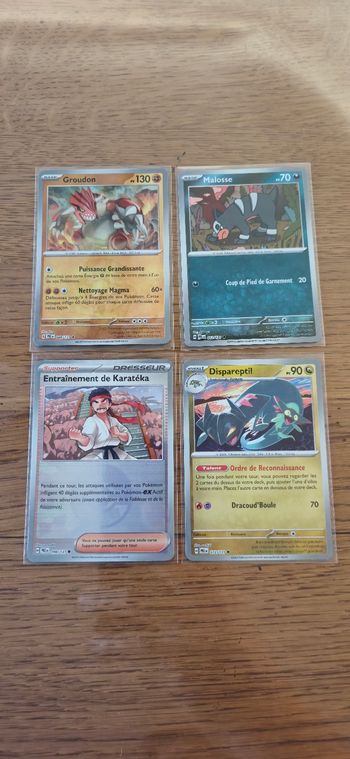 4 cartes pokémon pokeball