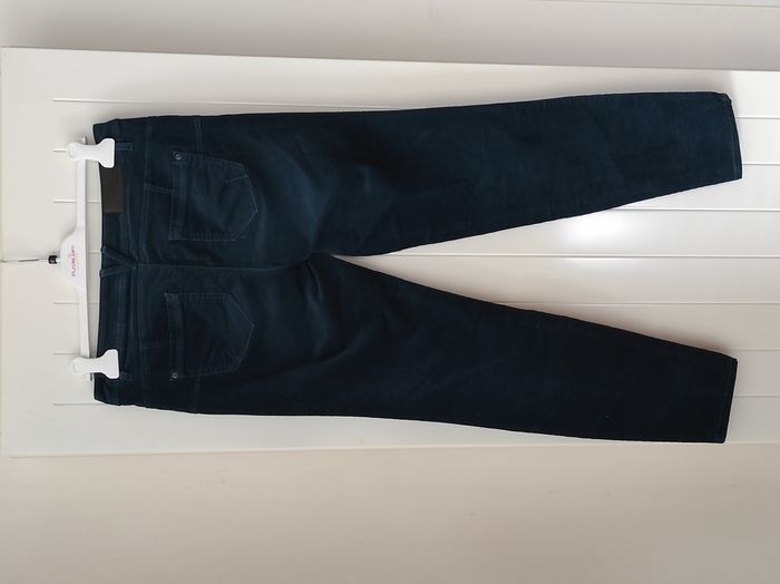 Pantalon droit femme velours bleu canard T.40 (push-up) - photo numéro 3