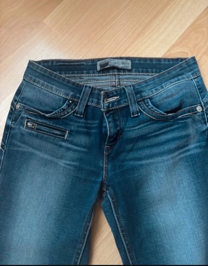 Jean Levi’s Taille 27 - photo numéro 2