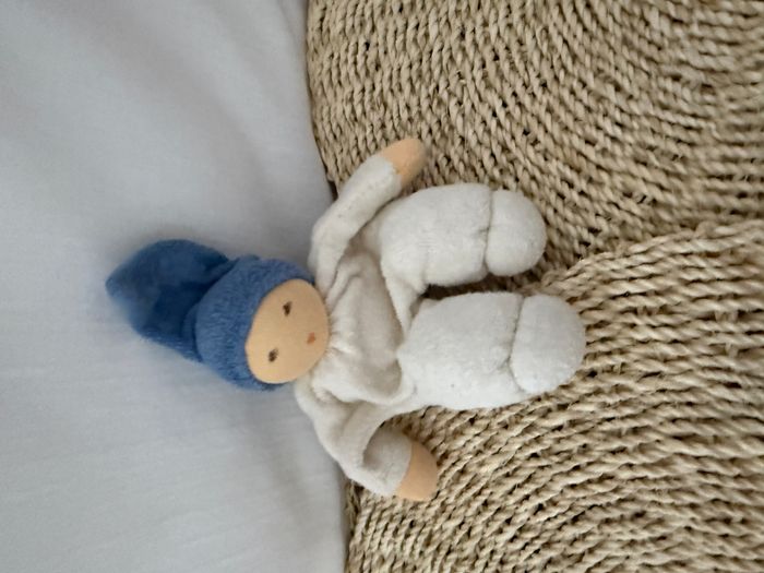 Poupée Nanchen Hochet Nucki bleue - photo numéro 4