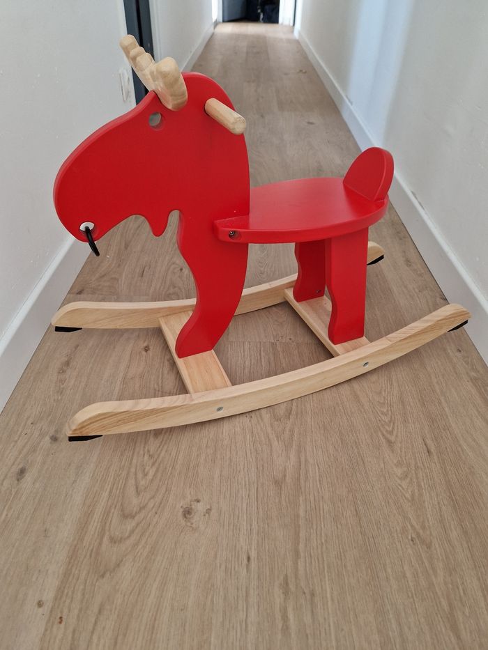 Porteur / Cheval à bascule Élan en bois rouge IKEA (Moose)