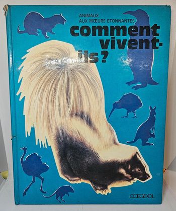 "Animaux aux mœurs étonnantes, comment vivent-ils".
Odege cil.
46 pages.