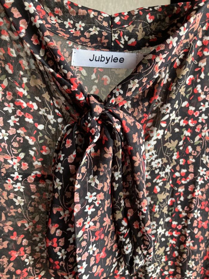 Superbe robe Vintage années 80 entièrement doublée manches longues petites fleurs et noeud au col - photo numéro 4