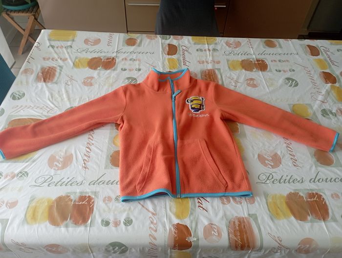 Gilet manches longues polaire orange zippé Les Minions 8 ans 2€5