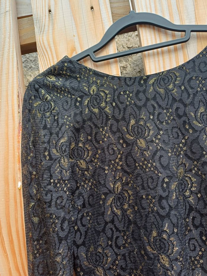 Jolie robe dentelle et or dos nu Gémo taille S - photo numéro 4