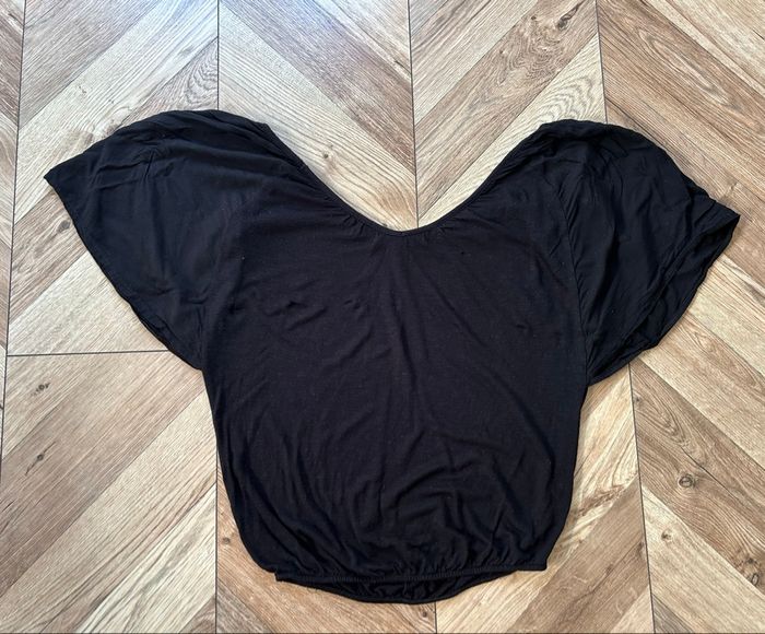 Top Noir Bershka Manches Papillon / Chauve-souris - photo numéro 5